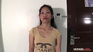 Big titty Filipina bangmaid blows the boss