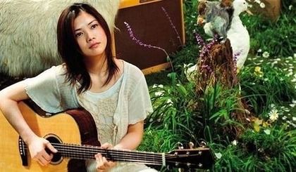 YUIの「恋しちゃったんだ。多分、気づいてないでしょう」という歌詞