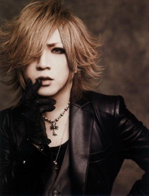 Ruki-the-gazette-18599676-500-657