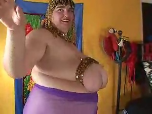 BBW Emma Belly dance