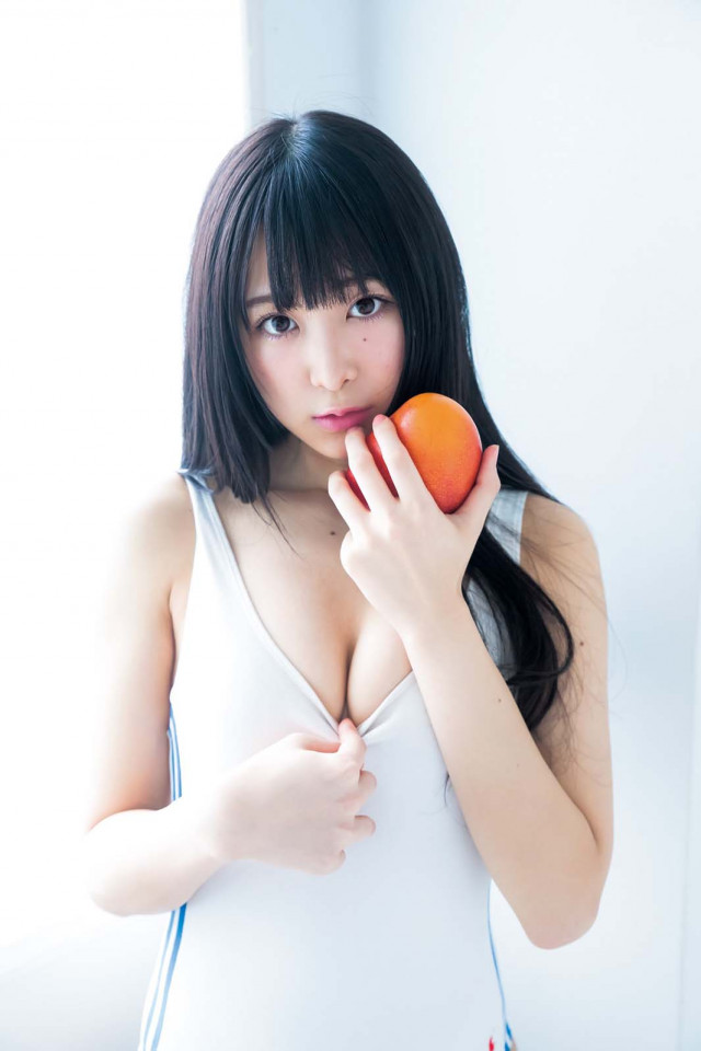 真島なおみさんのセクシー画像