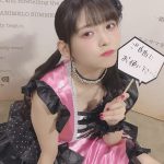 【画像】声優・上坂すみれさん、おっぱいの谷間をチラっと見せながら「ご自由にお使いください！」←エッッッッッ???